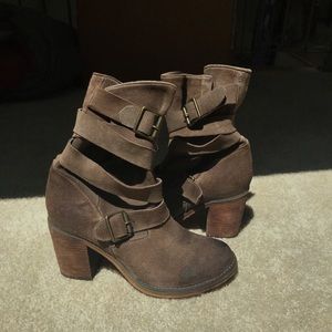 Steve Madden wrap around boots